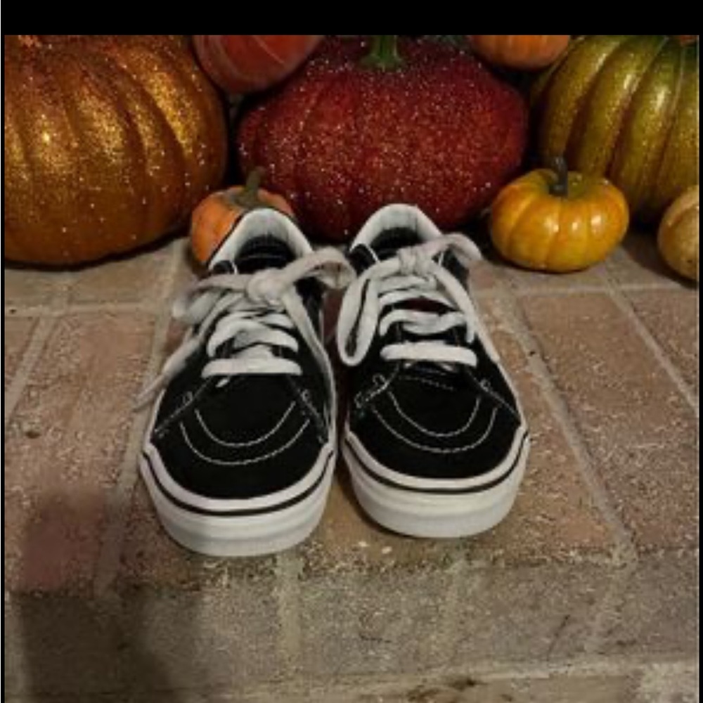 Little boys vans size 1.5